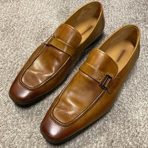 Near New Magnanni Men’s Dress Shoes size 10.5 US